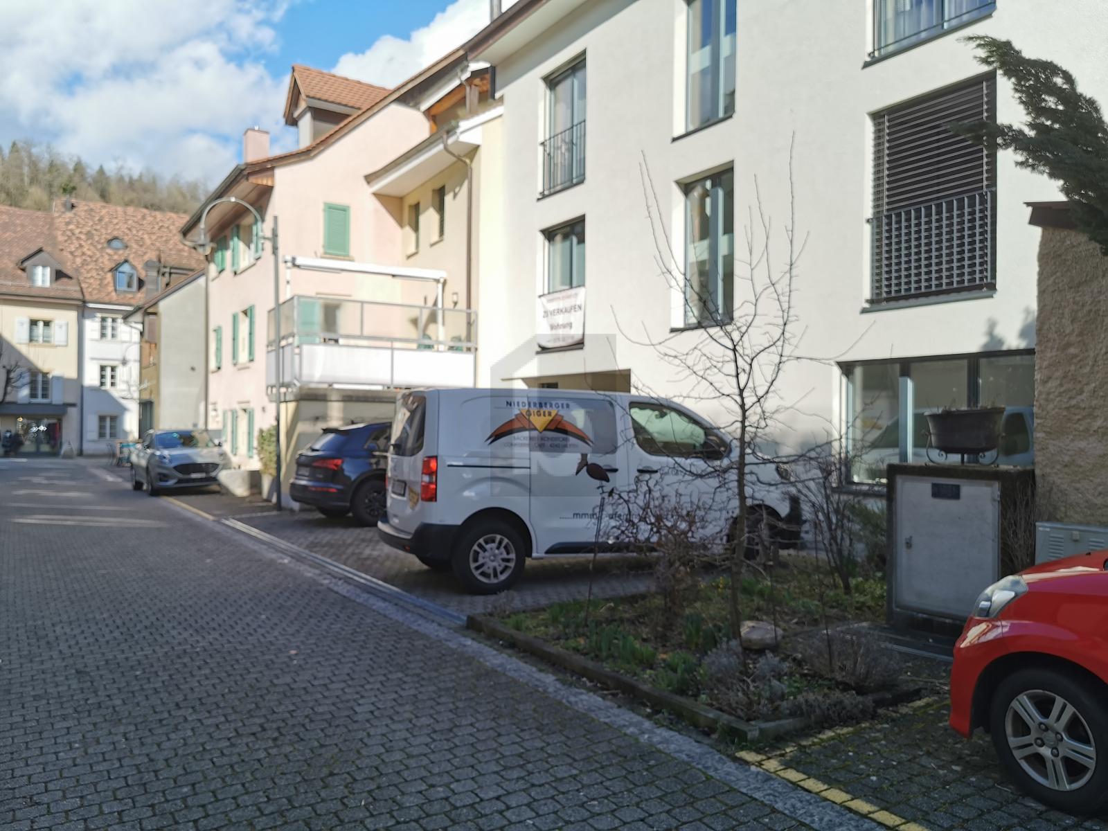 ZENTRAL IM STÄDTLI MIT HOBBYRAUM - 0