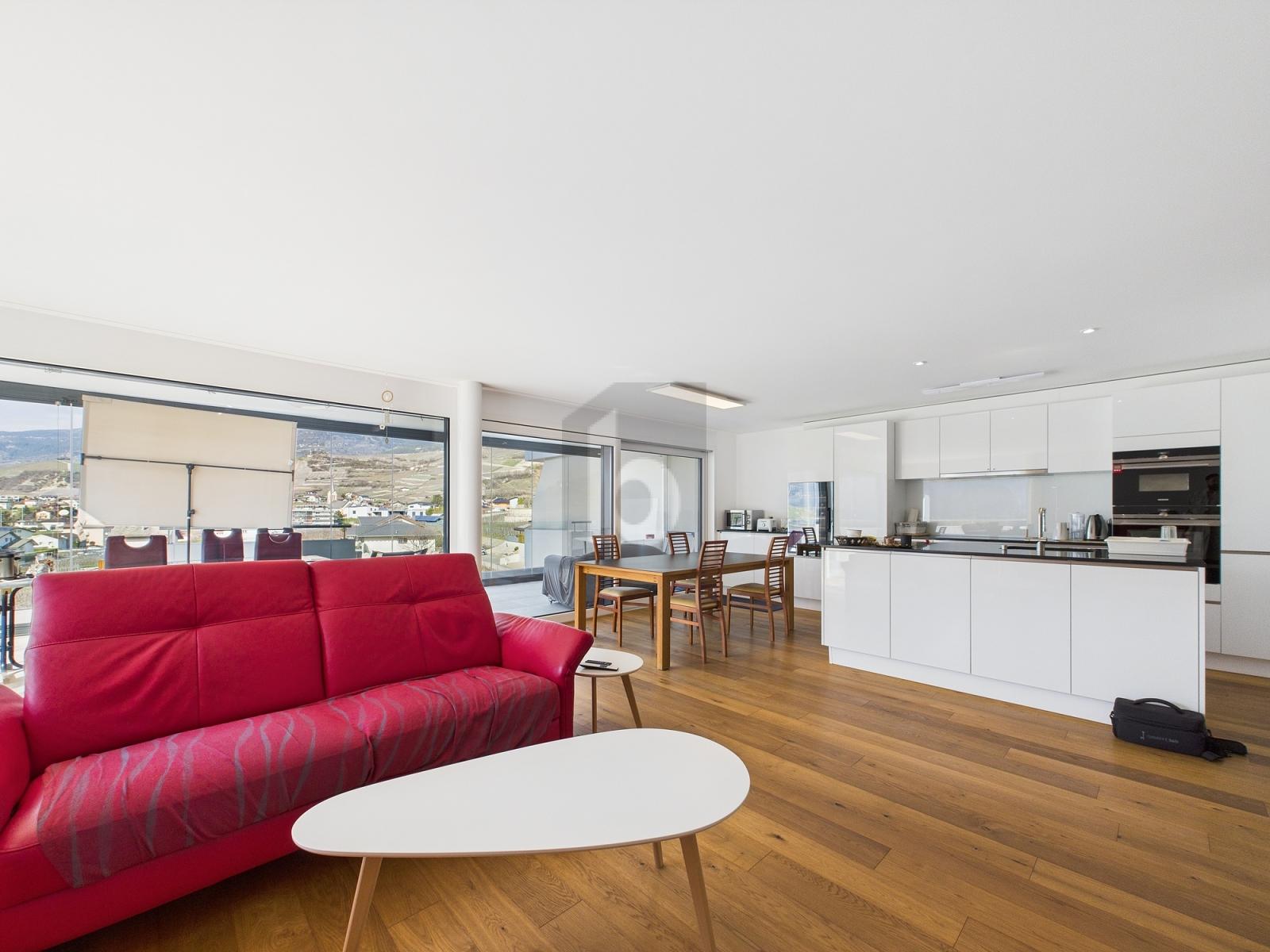 MIT GROSSEM BALKON UND BERGBLICK - 1