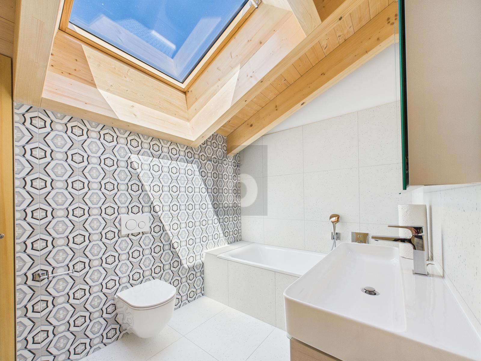 CHALET RÉNOVÉ AVEC GRAND TERRAIN - 4