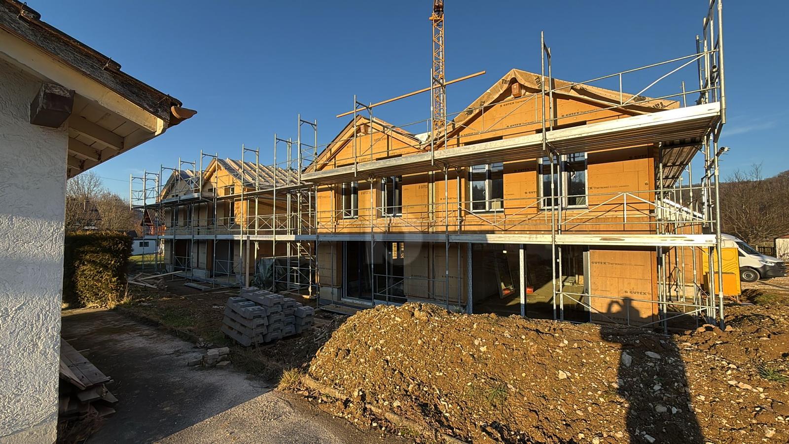 IDÉAL POUR UNE FAMILLE - VILLA NEUVE - 0