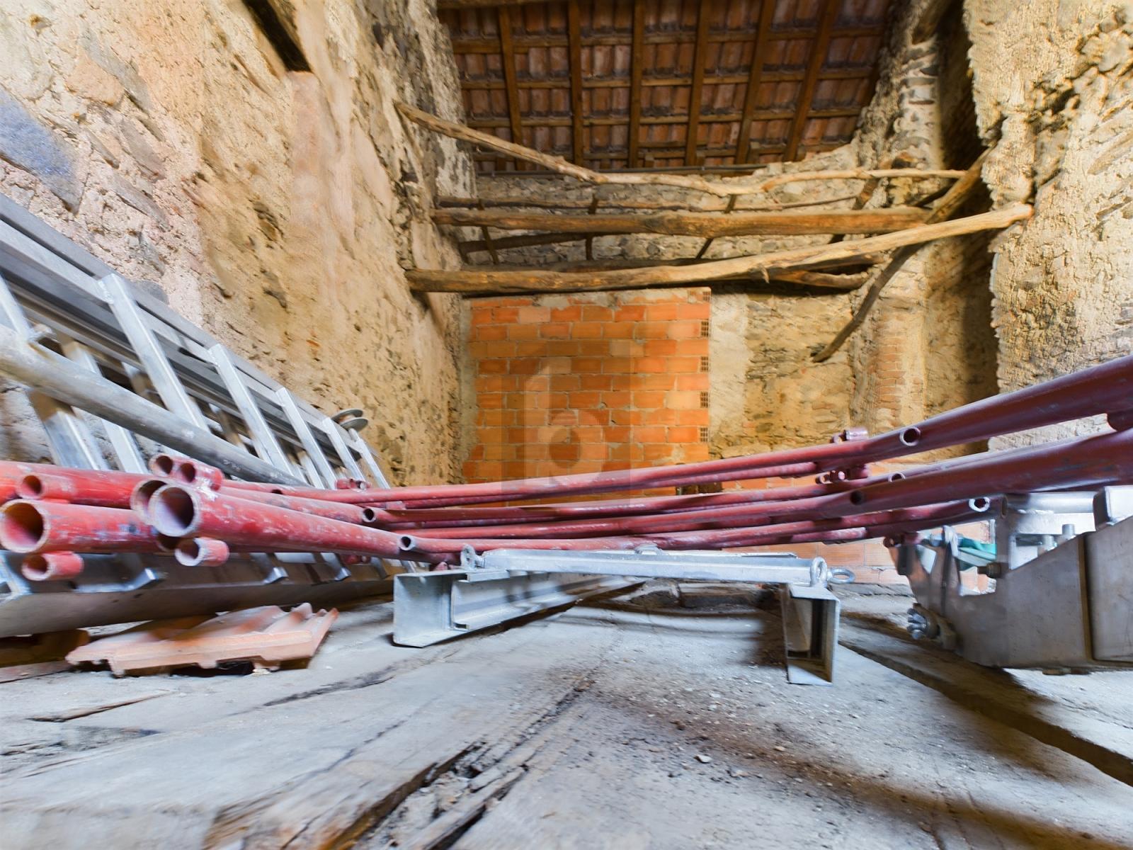 RUSTICO DA RISTRUTTURARE CON PROGETTO APPROVATO - 4