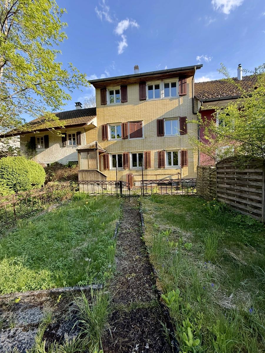 TOLLE SANIERUNGSCHANCE, MIT VIEL PLATZ - 3