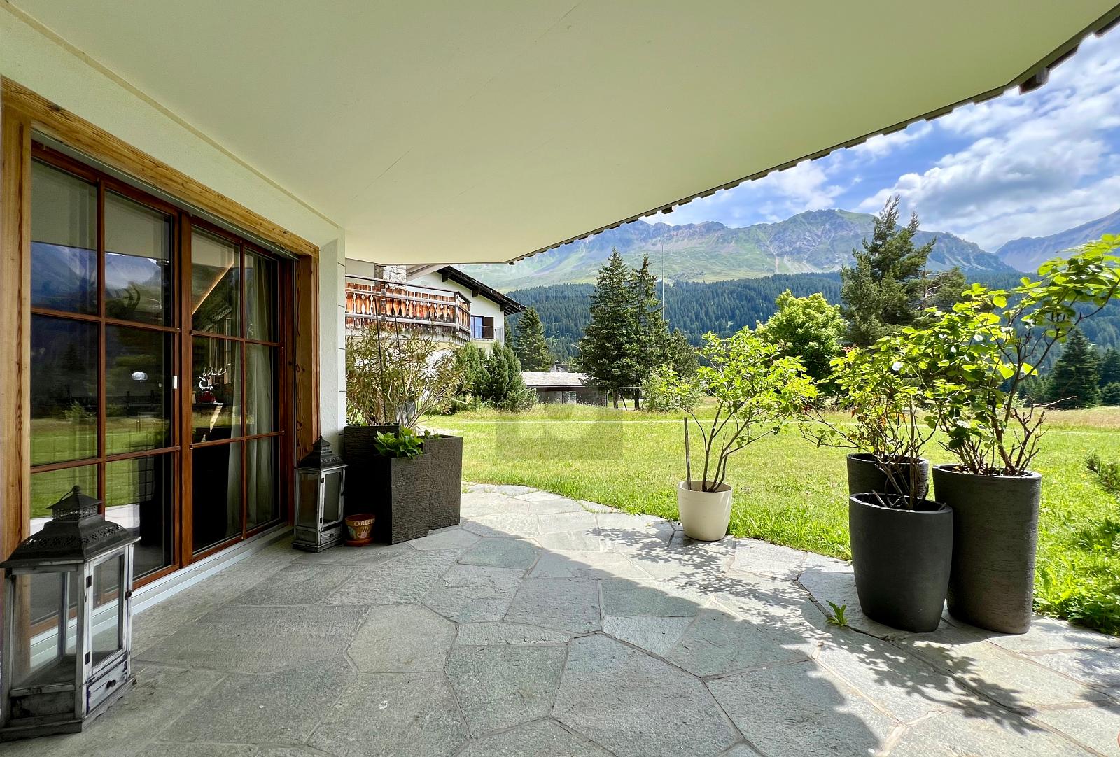 STILVOLL SANIERT MIT AUSSICHT AUFS LENZERHORN - 4