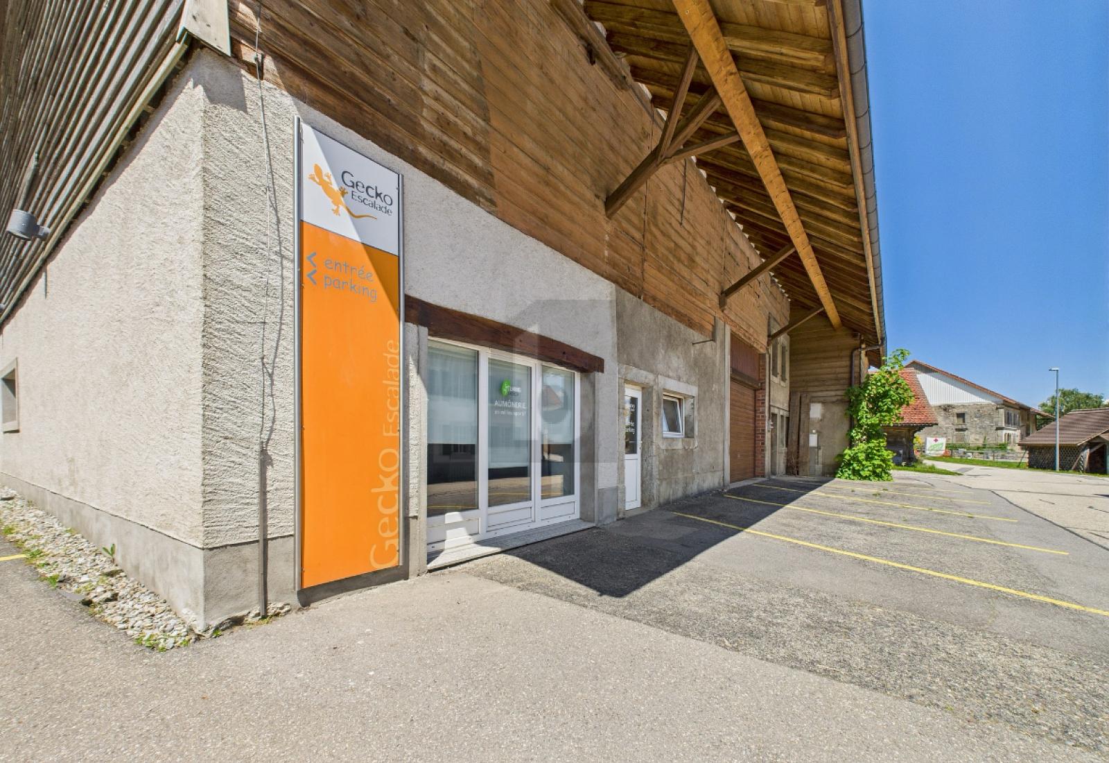 GRANGE AVEC ESPACE ESCALADE ET RENDEMENT TOP ! - 1
