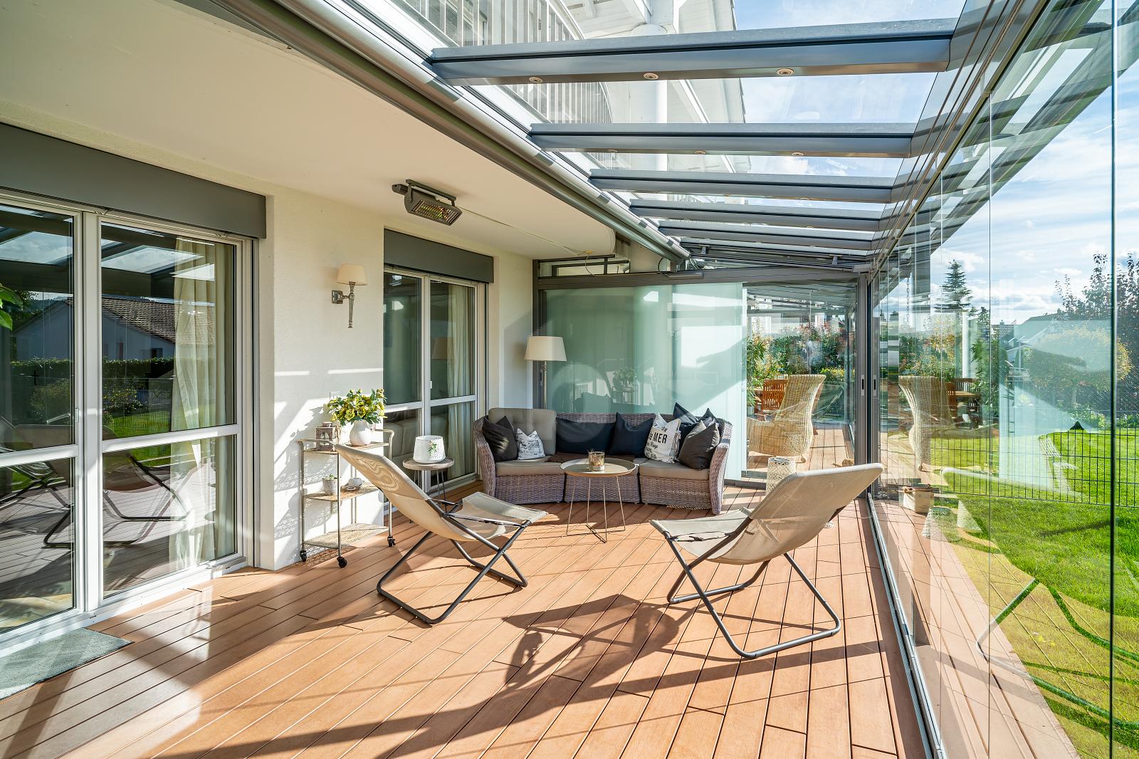 MODERN MIT VIEL PLATZ UND GROSSEM GARTEN - 0