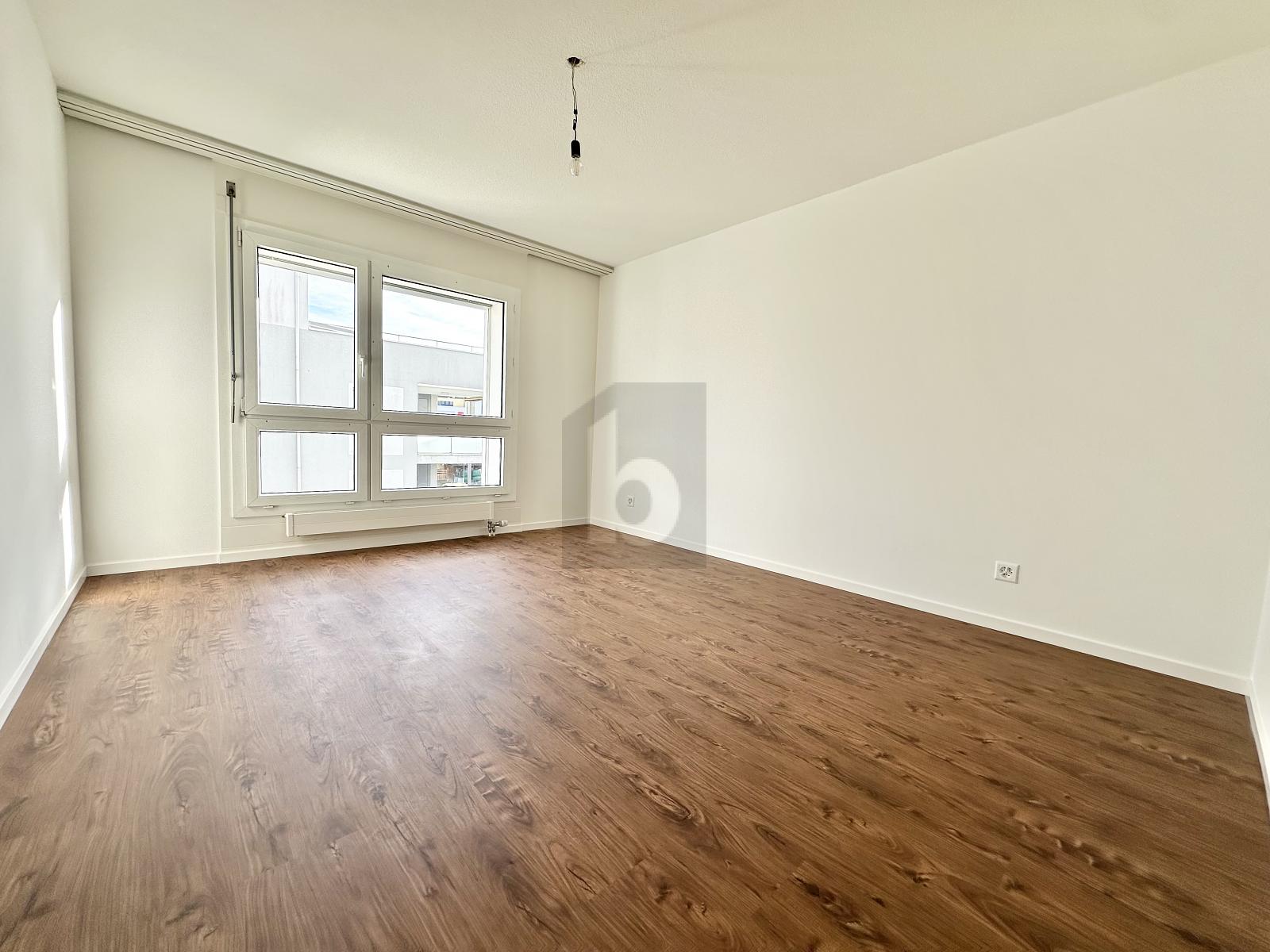 RENOVIERT MIT BALKON UND INDOOR-POOL - 1