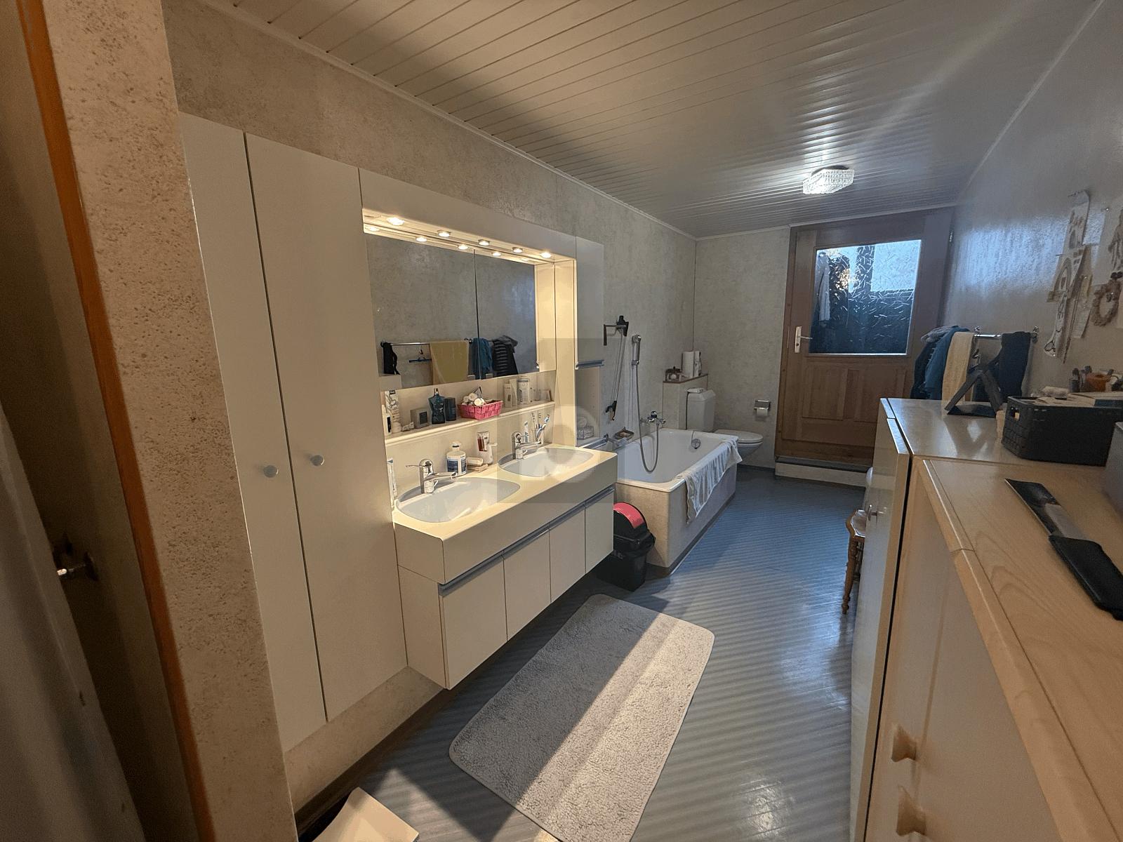 ANCIEN HOTEL POUR INVESTISSEUR ! - 2