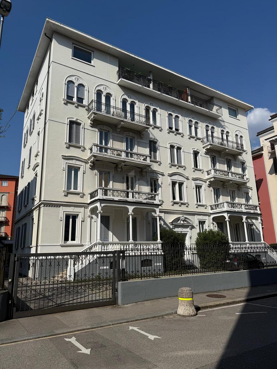 PRESTIGIOSO PALAZZO NEL CUORE DI LUGANO - 1