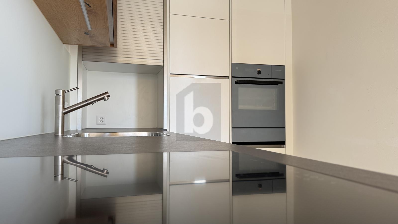 FRISCH, MODERN, BEZUGSBEREIT - 2