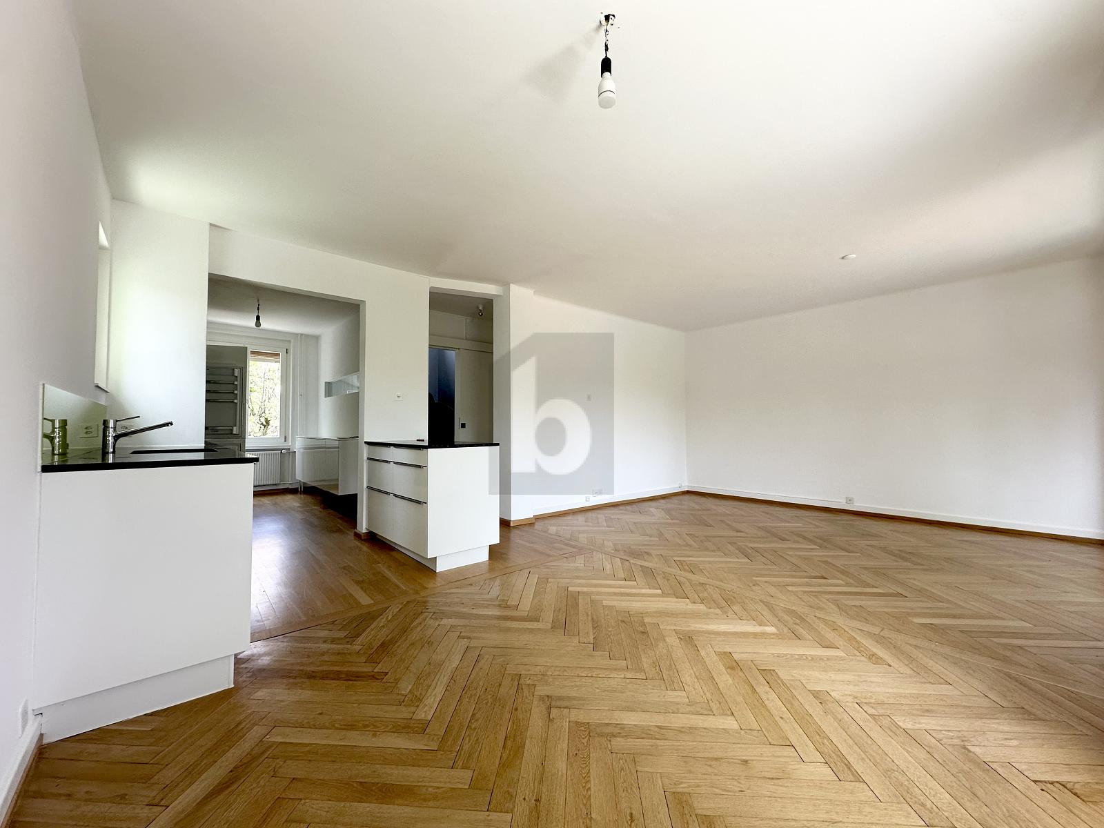 VIEL PLATZ, MIT GARTEN UND FREISTEHENDE BADEWANNE - 2