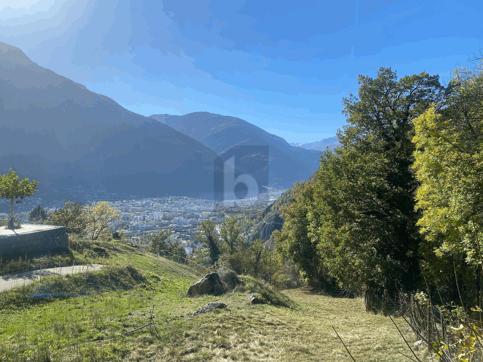 BAULAND MIT TRAUMHAFTER AUSSICHT - 0
