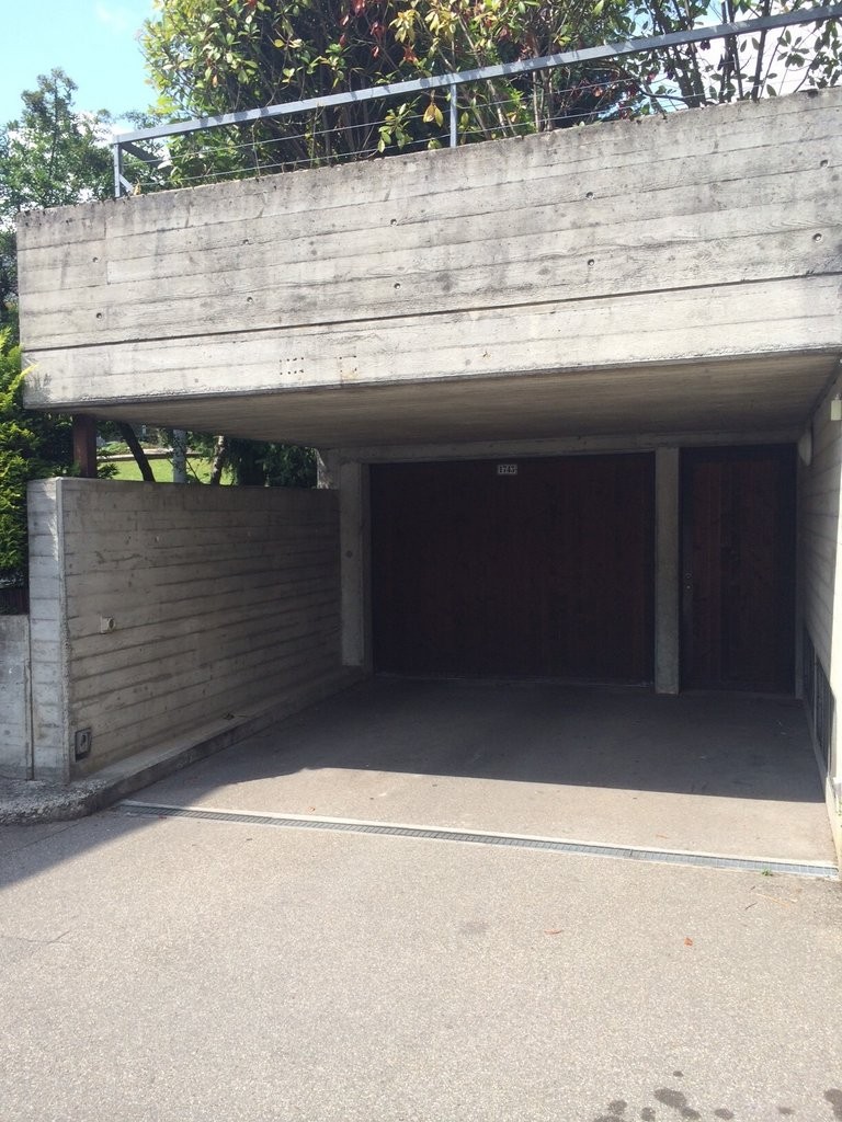 Auto-Einstellplatz zu vermieten - 2