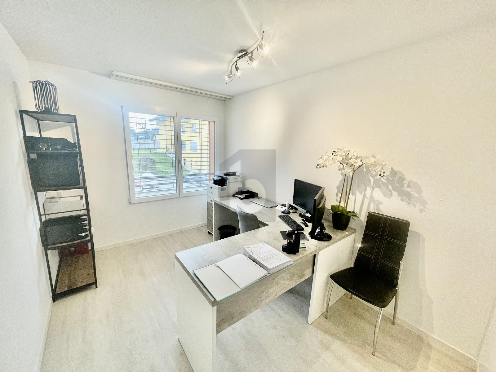 PRIX TOP! LUMINEUX, CONFORTABLE AVEC GRAND BALCON - 3