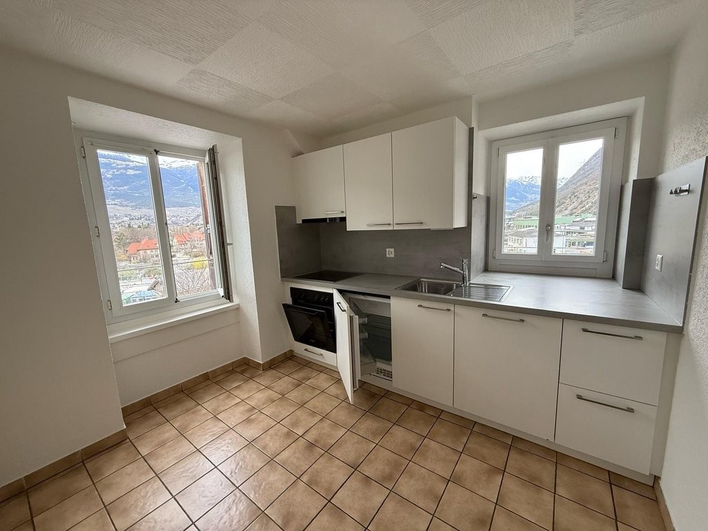 Magnifique appartement rénové à Chippis ! 1ER LOYER NET OFFERT ! - 2