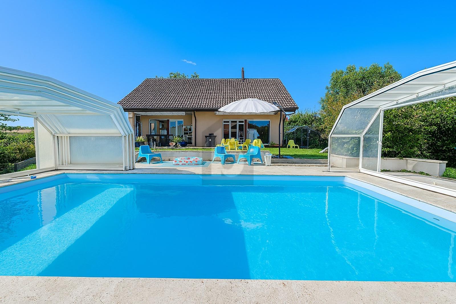 SPACIEUSE VILLA INDIVIDUELLE AVEC PISCINE - 0