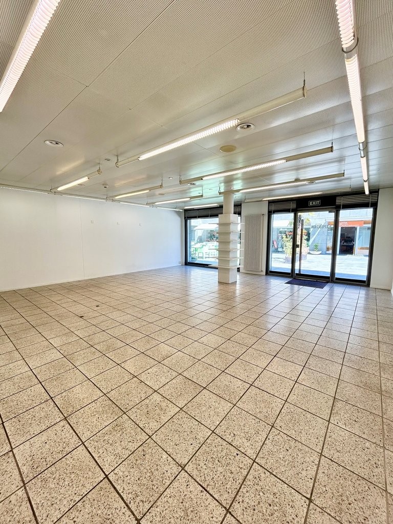Arcade au centre ville de Sierre à louer de suite ou à convenir - 4