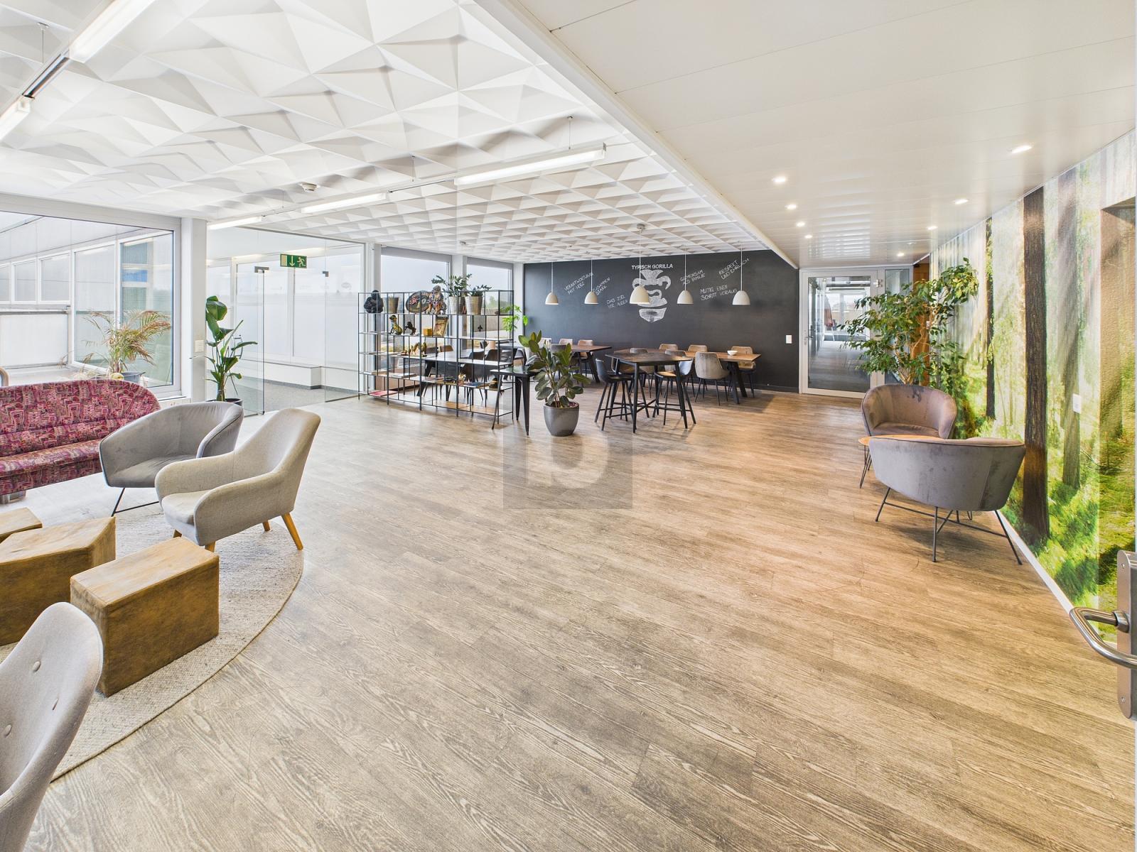 MODERNER ARBEITSPLATZ AN TOPLAGE BÜRO 4.18 - 2