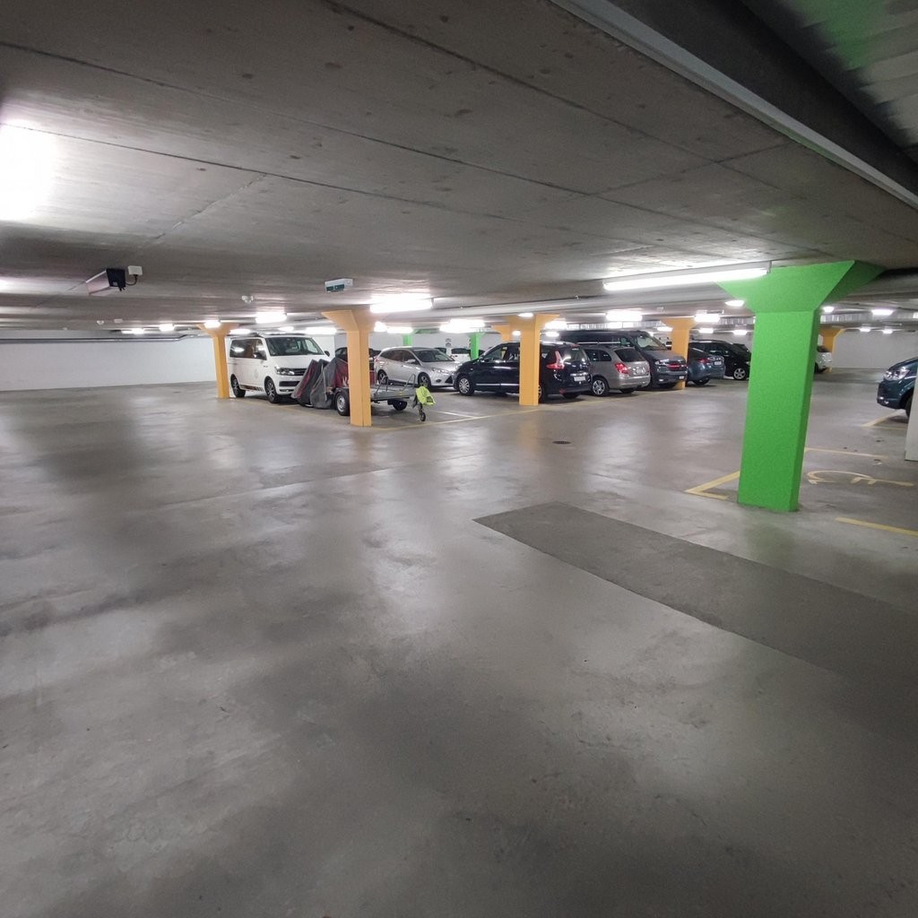 Ein Auto ohne Parkplatz? Wir haben die Lösung... - 4