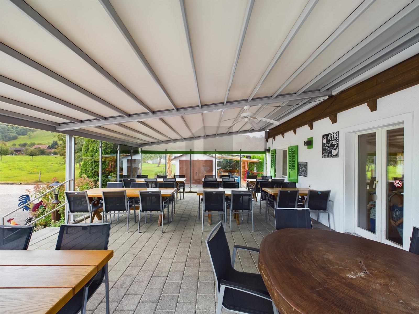 SANIERTES TRADITIONSLOKAL MIT 25 PARKPLÄTZEN - 2