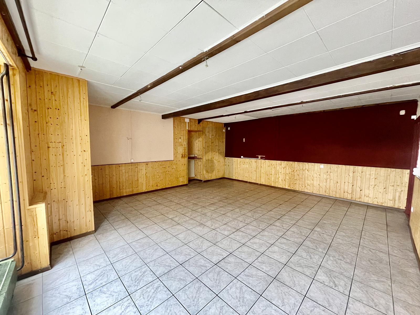 BELLE OPPORTUNITÉ POUR RÉNOVATION OU PROMOTION - 4