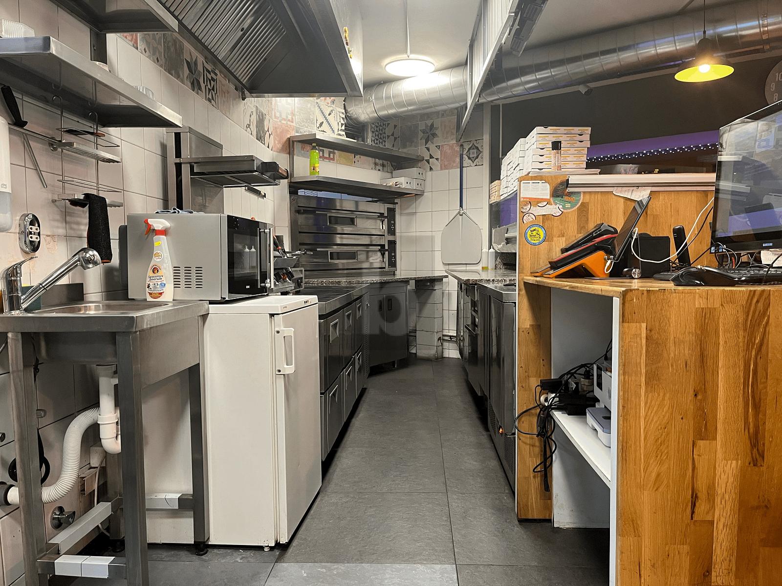 GASTRO MIT NEUWERTIGEM INVENTAR - 2