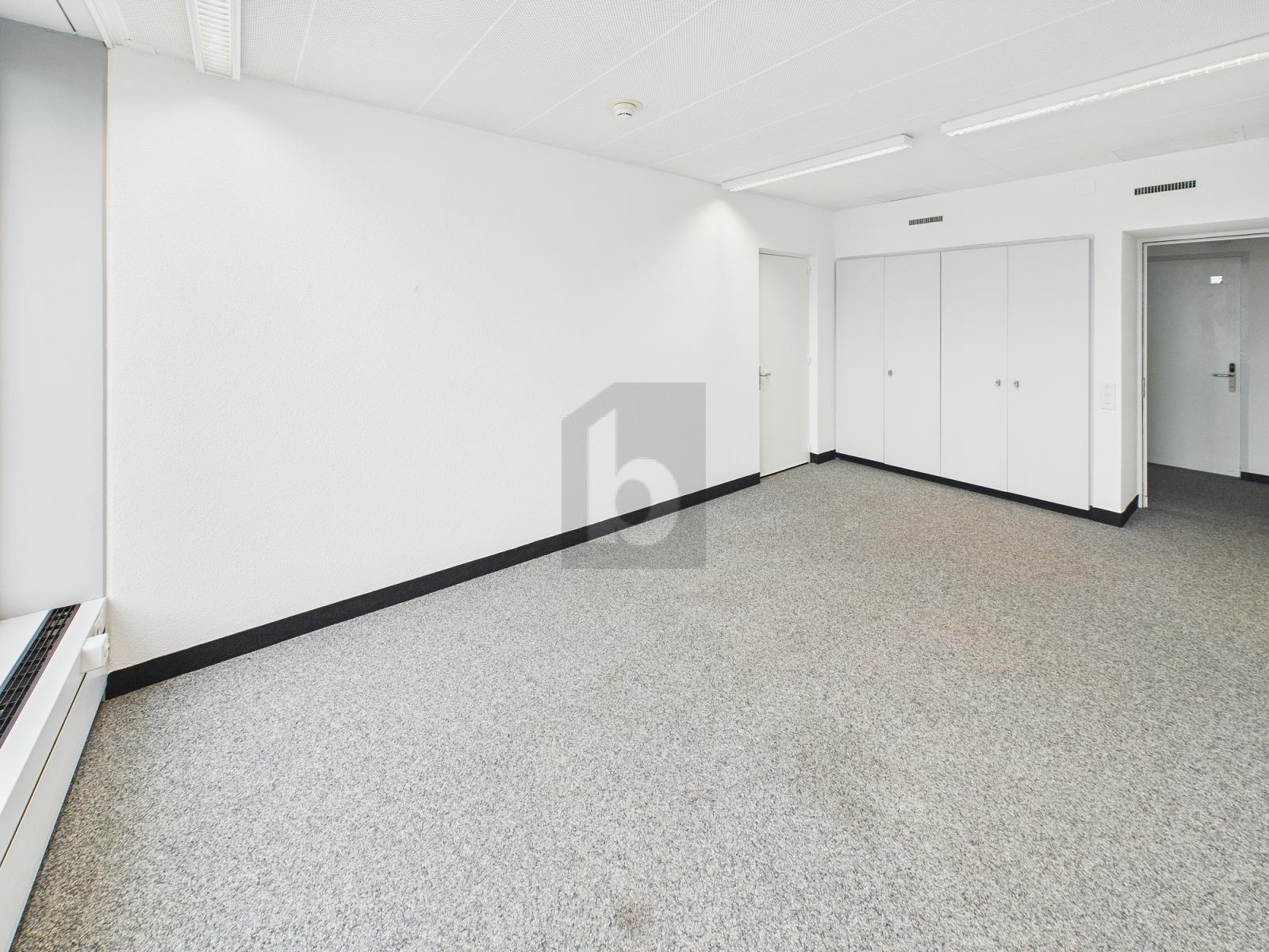 HELL UND RUHIG (BÜRO 4.40) - 1