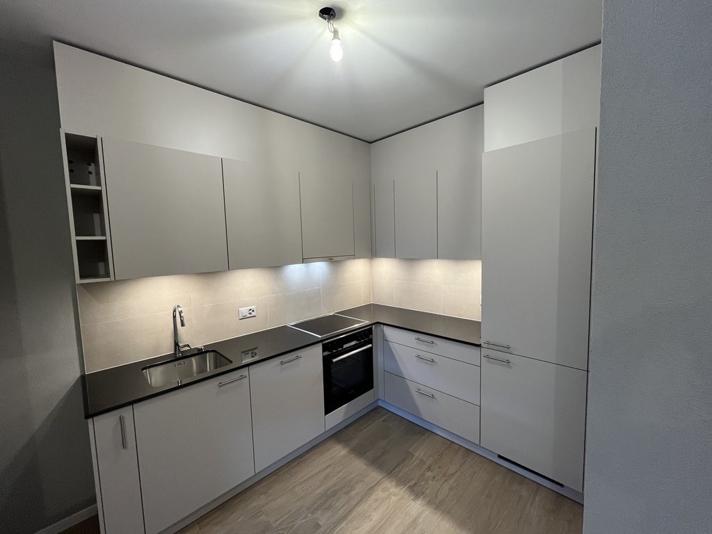 A LOUER - NEUF - Appartement de 3 pièces en plein centre de Sion - 4