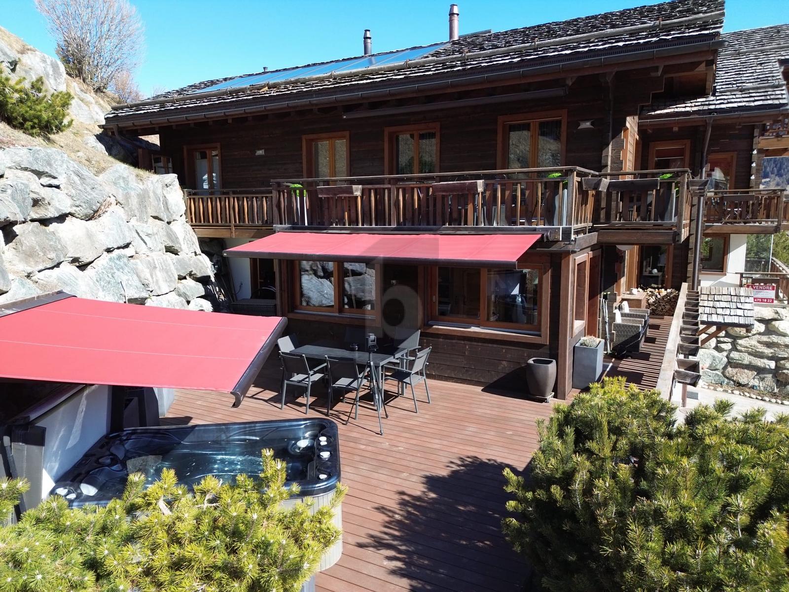 AVEC VUE IMPRENABLE SUR LA MONTAGNE - 2
