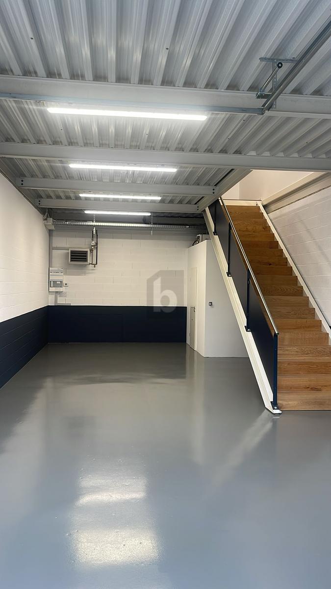 ATELIER BOX SUR 2 ÉTAGES - 1