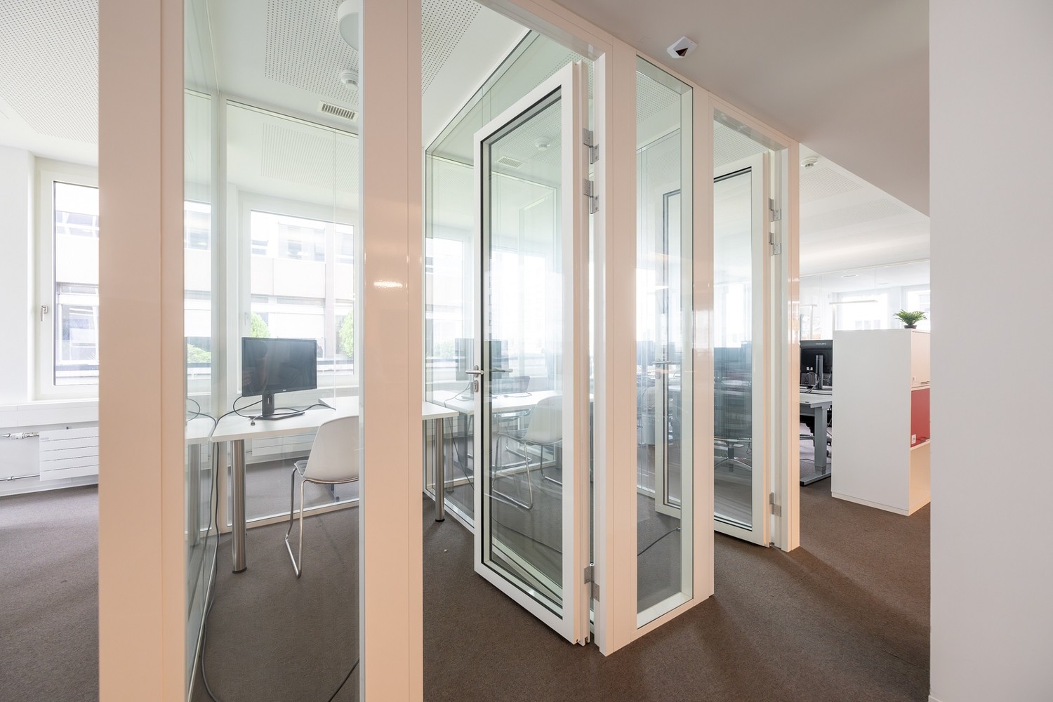 Modern ausgebaute Openspace-Bürofläche direkt am Bahnhof - 6