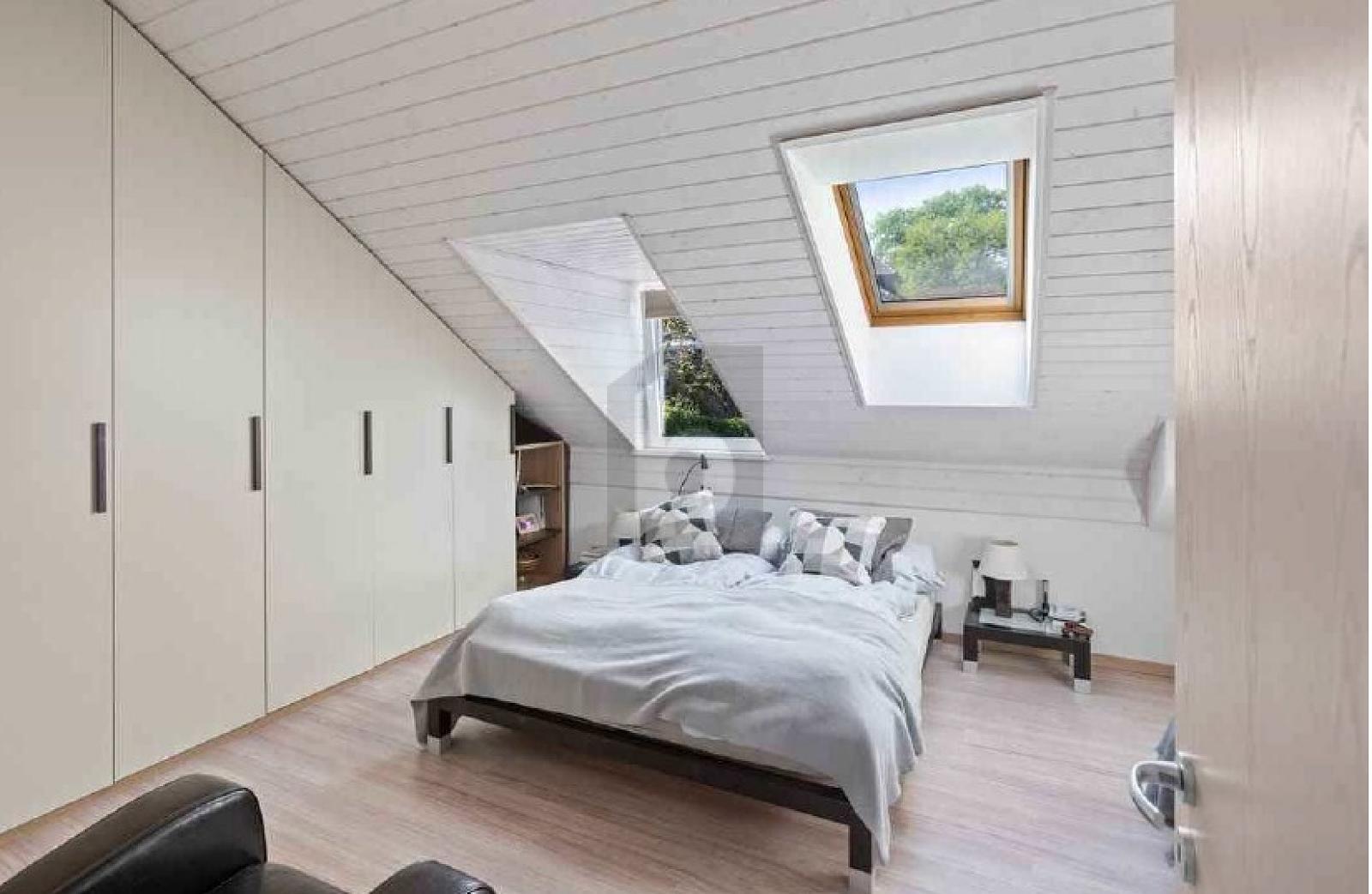 MAGNIFIQUE SPACIEUSE AVEC GRAND JARDIN - 3