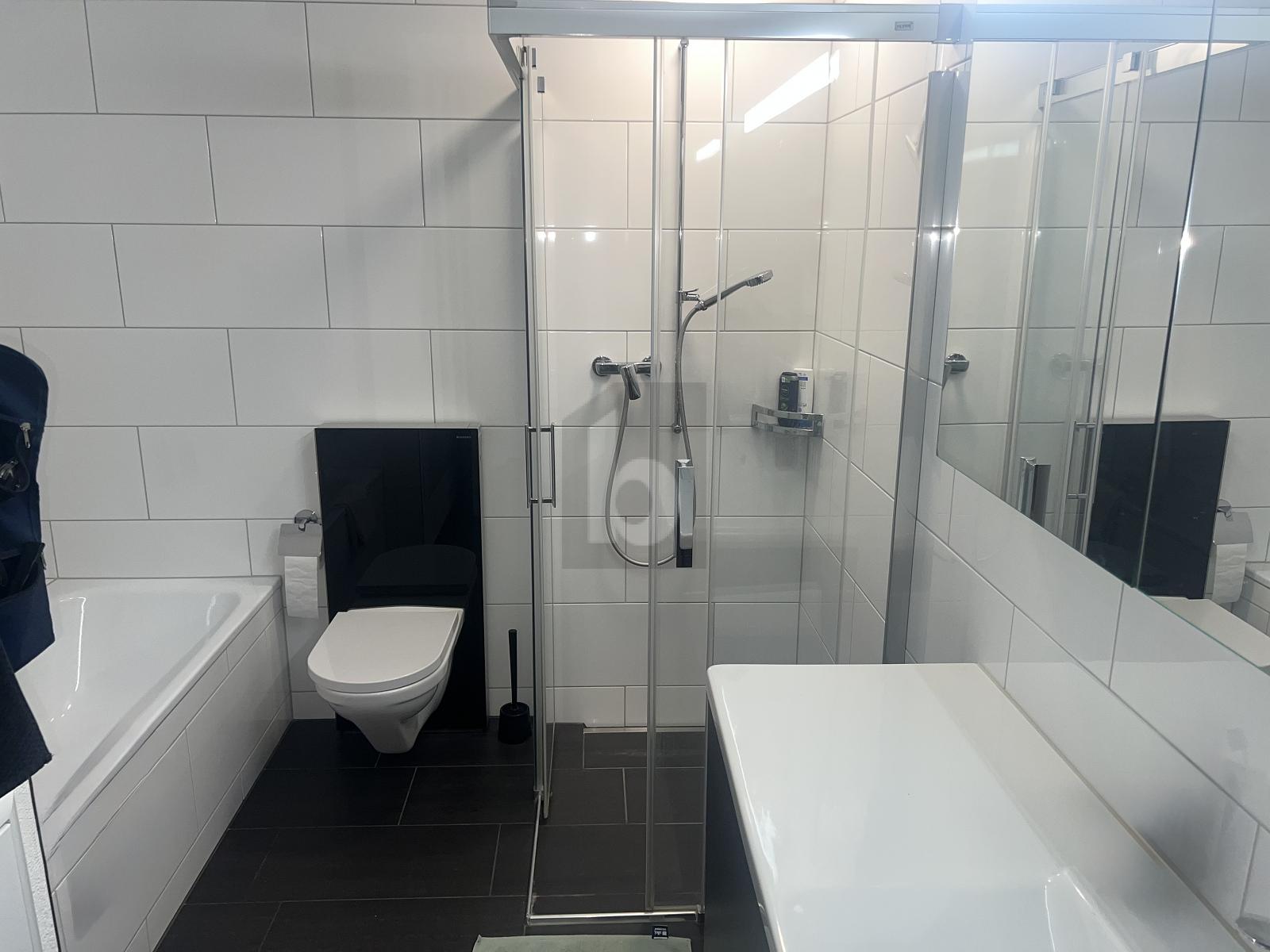 ELEGANT UND MODERN - 1