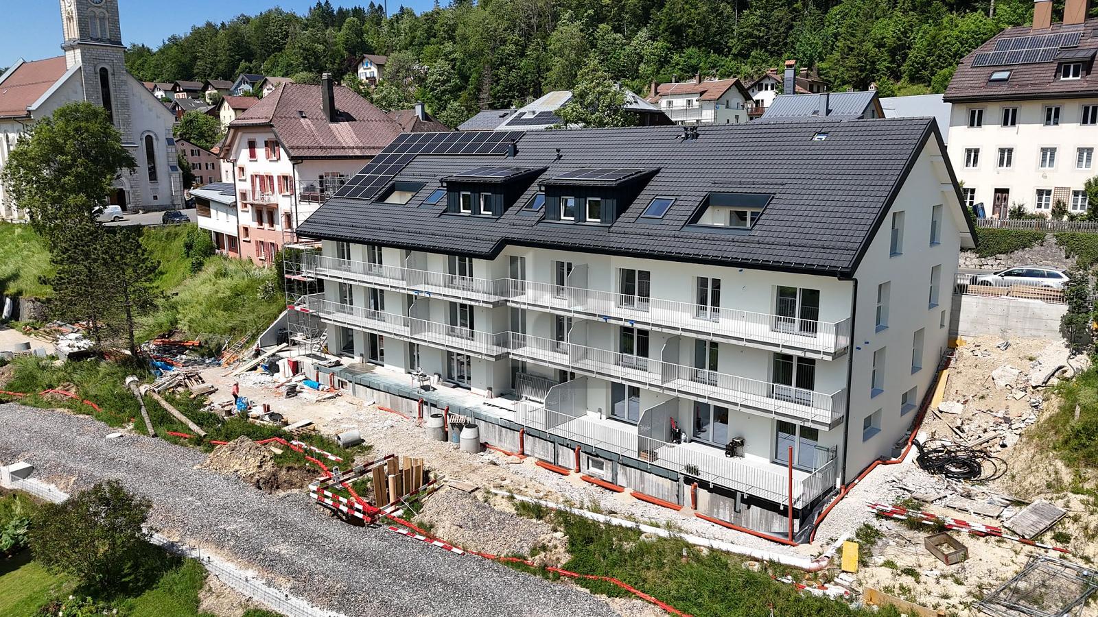 LOCAL COMMERCIAL EN PLEIN CENTRE (LOT 6) - 2
