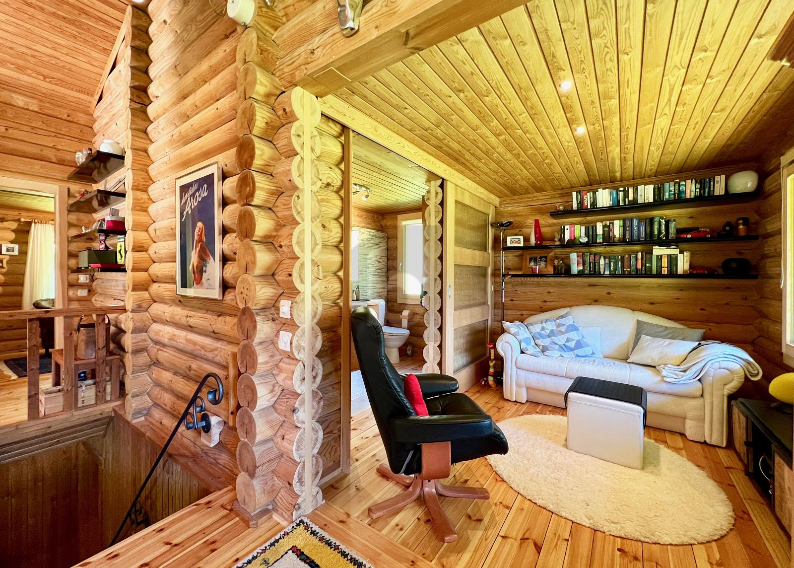 HEIMELIGE LAGE IM GRÜNEN, NÄHE AROSA - 2