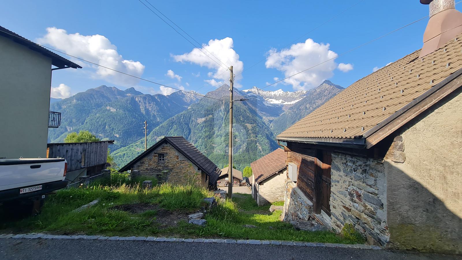 SOLEGGIATO, IN POSIZIONE TRANQUILLA - 3