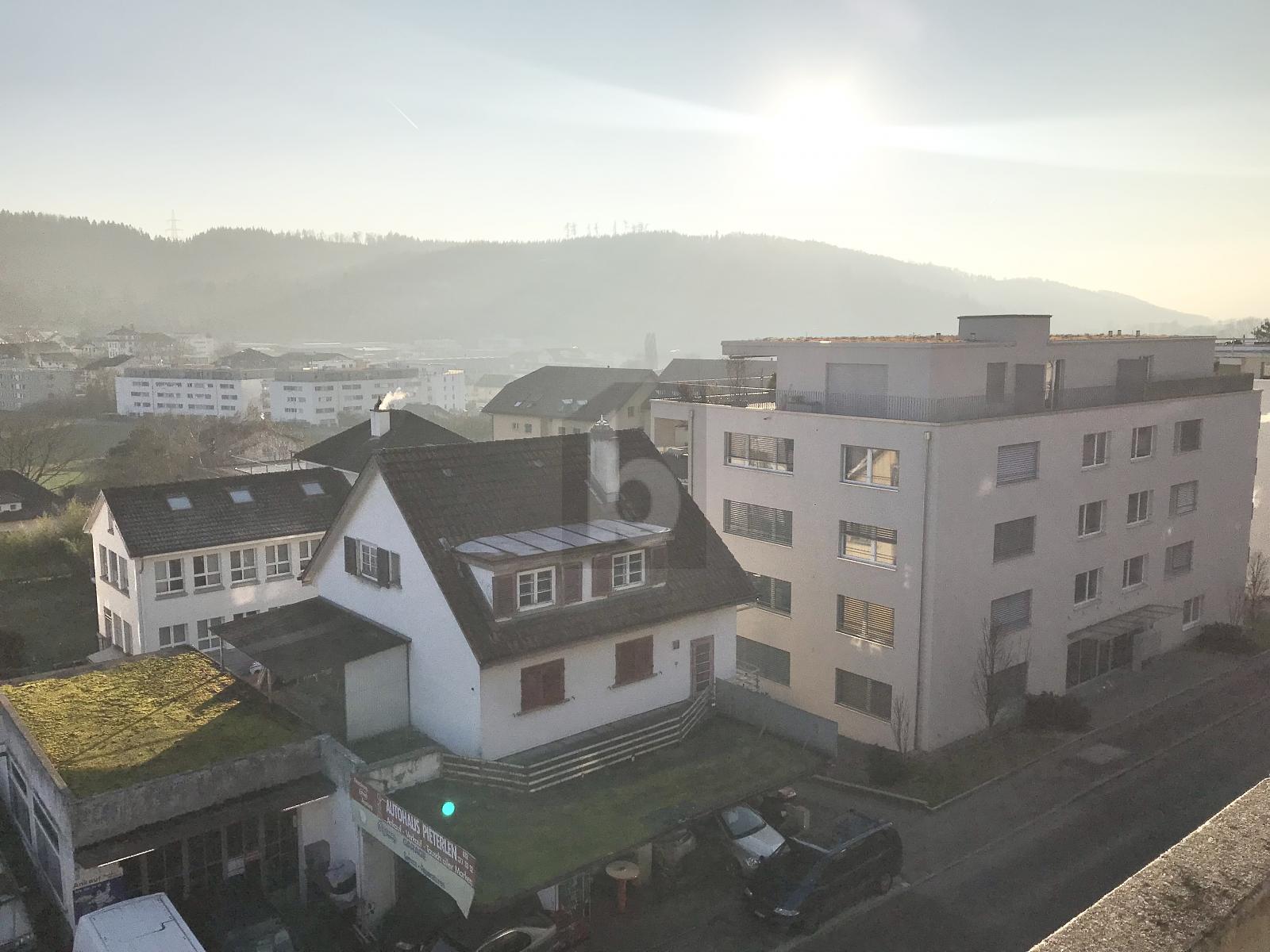 GROSSZÜGIG, ZENTRAL, MIT BALKON - 3