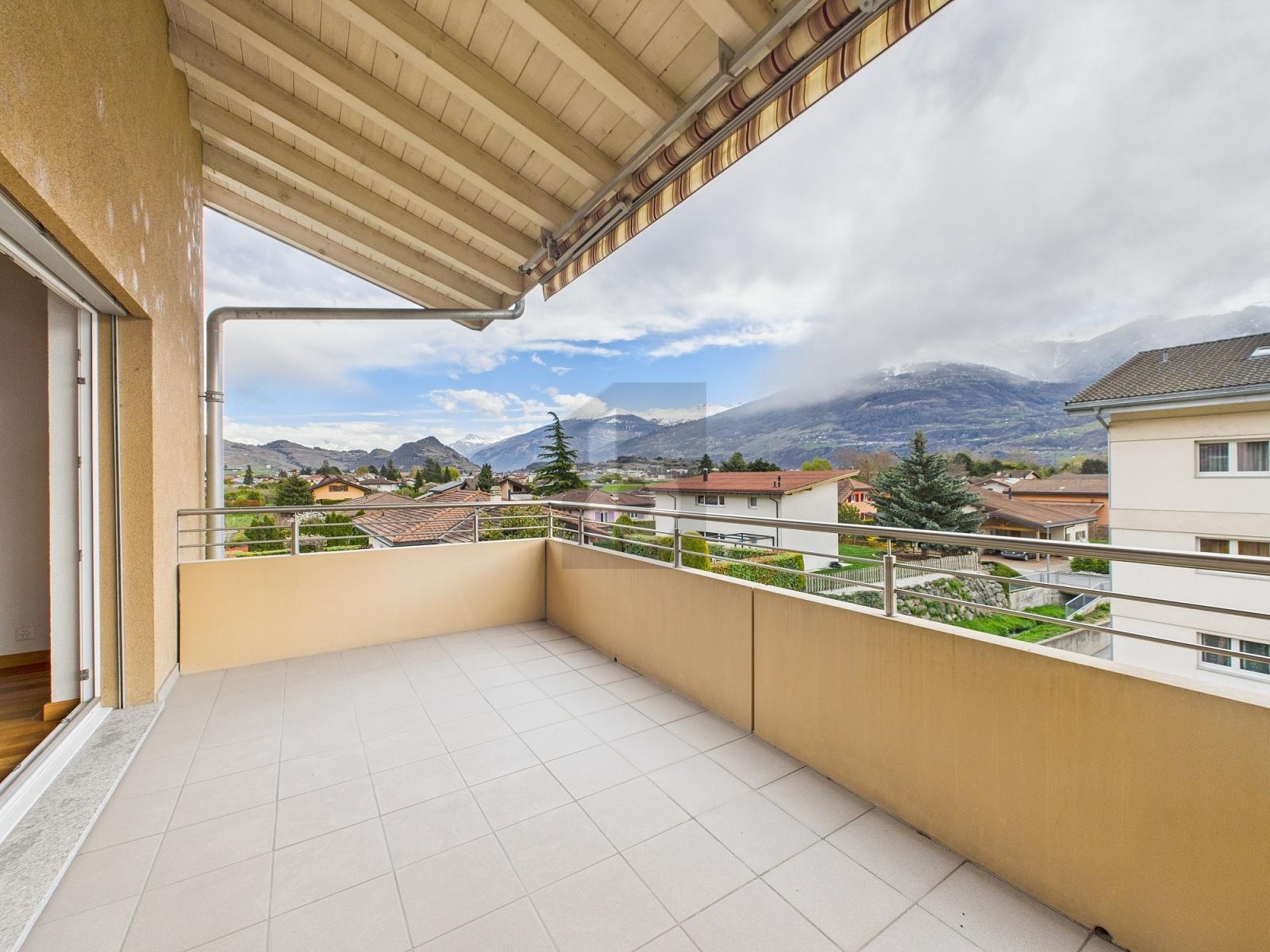 MODERNE, AVEC GRANDE MEZZANINE, VUE MONTAGNE - 0