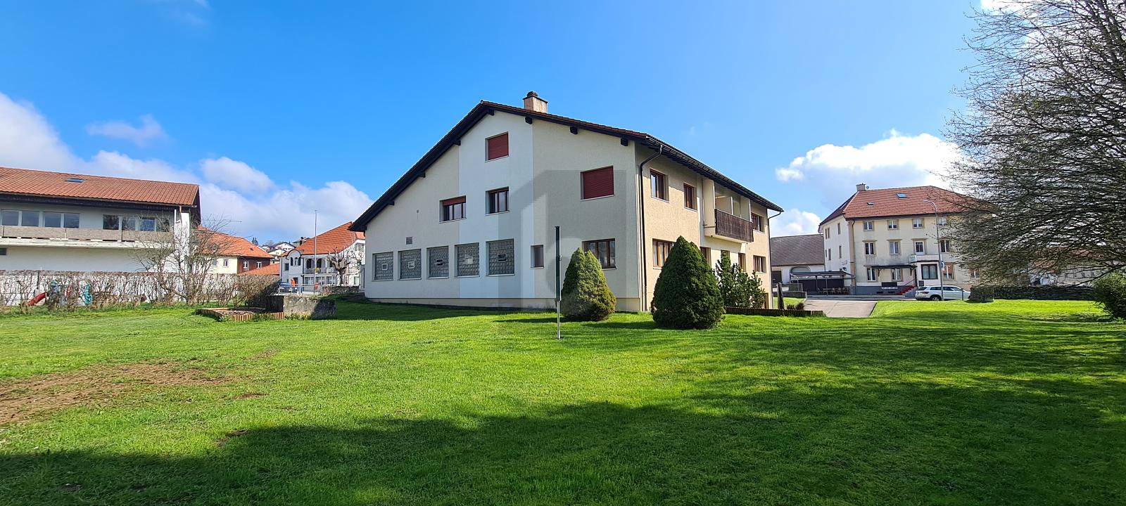 AU CENTRE DU VILLAGE - 0