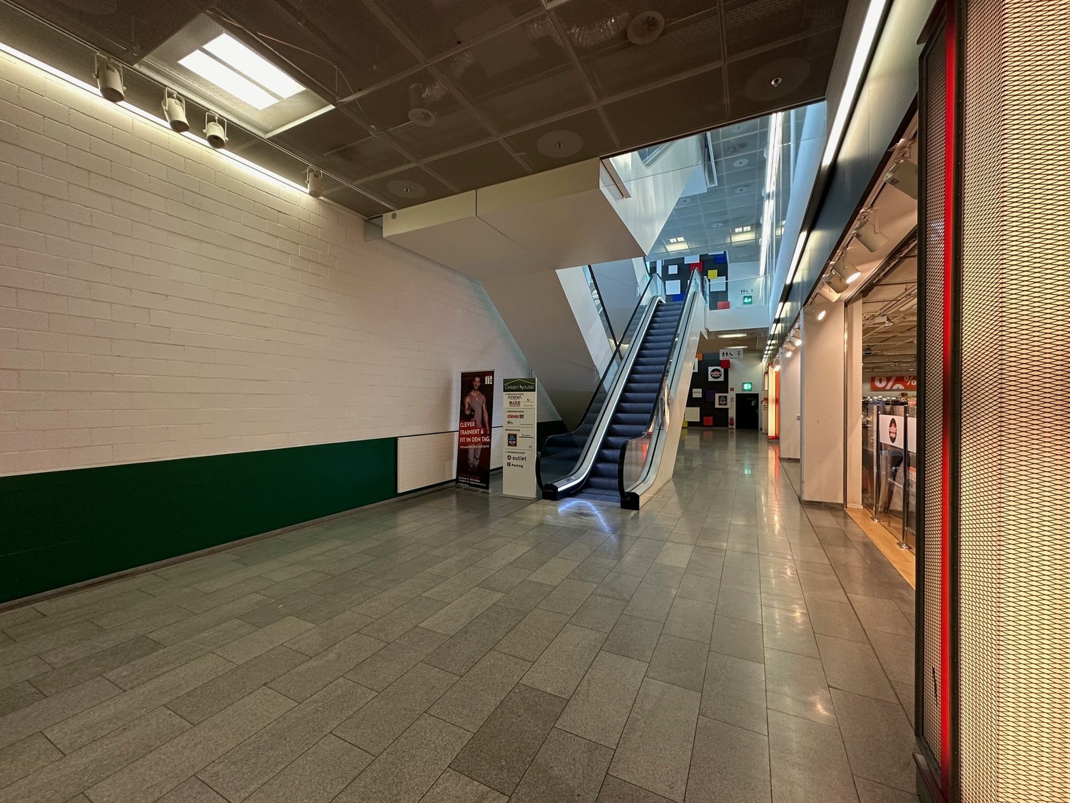 GREEN HOUSE Dietlikon: Top Retailfläche in bester Lage - 8
