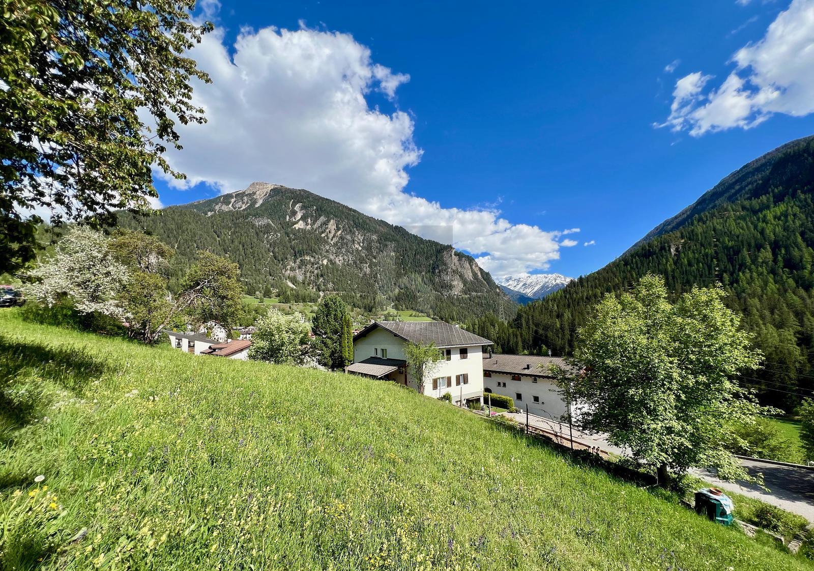 AN EINMALIGER UND SONNIGER LAGE MIT BAULANDRESERVE - 1