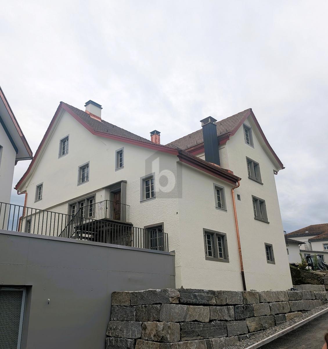 ALTBAU MIT MODERNER ARCHITEKTUR - 1