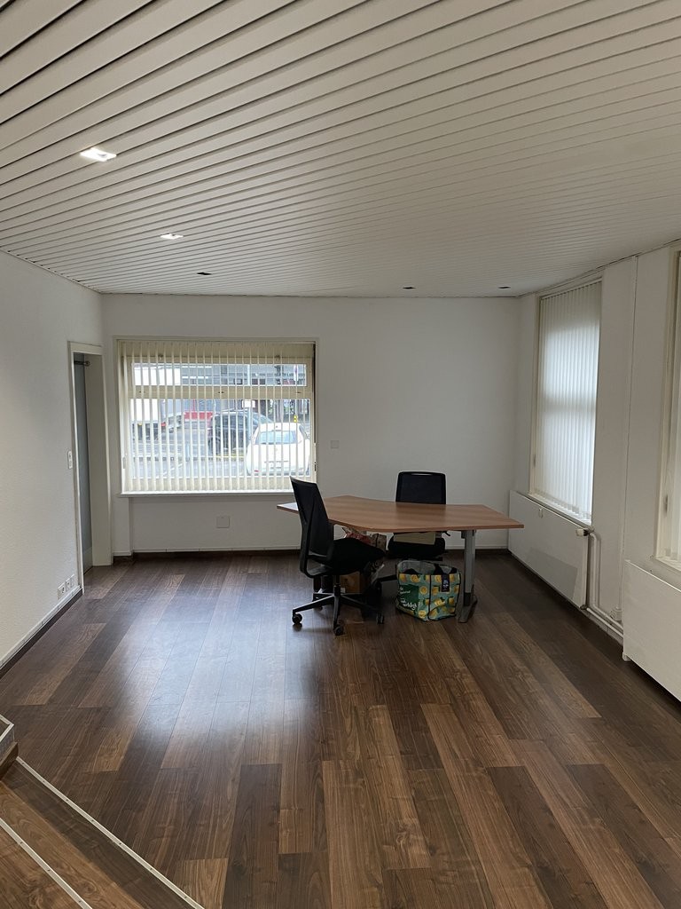 Magnifique bureau à proximité immédiate de toutes les commodités ! - 2