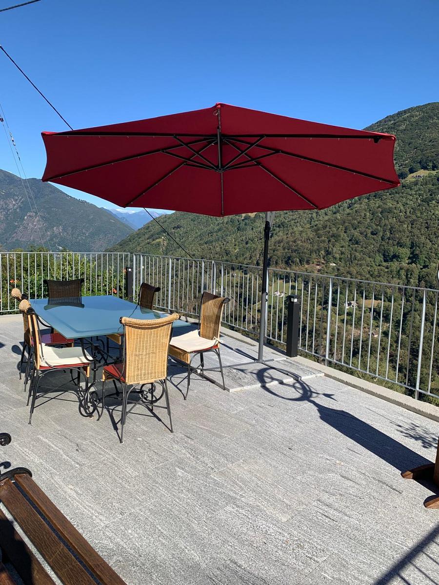SONNIG MIT TERRASSE UND VIEL PLATZ - 0