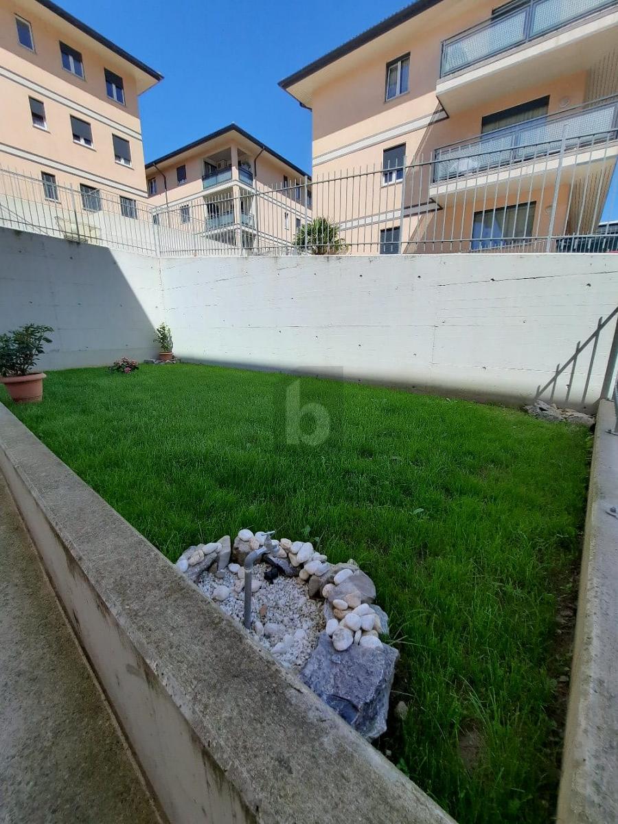 CON GRANDE TERRAZZA E GIARDINO PRIVATO - 0