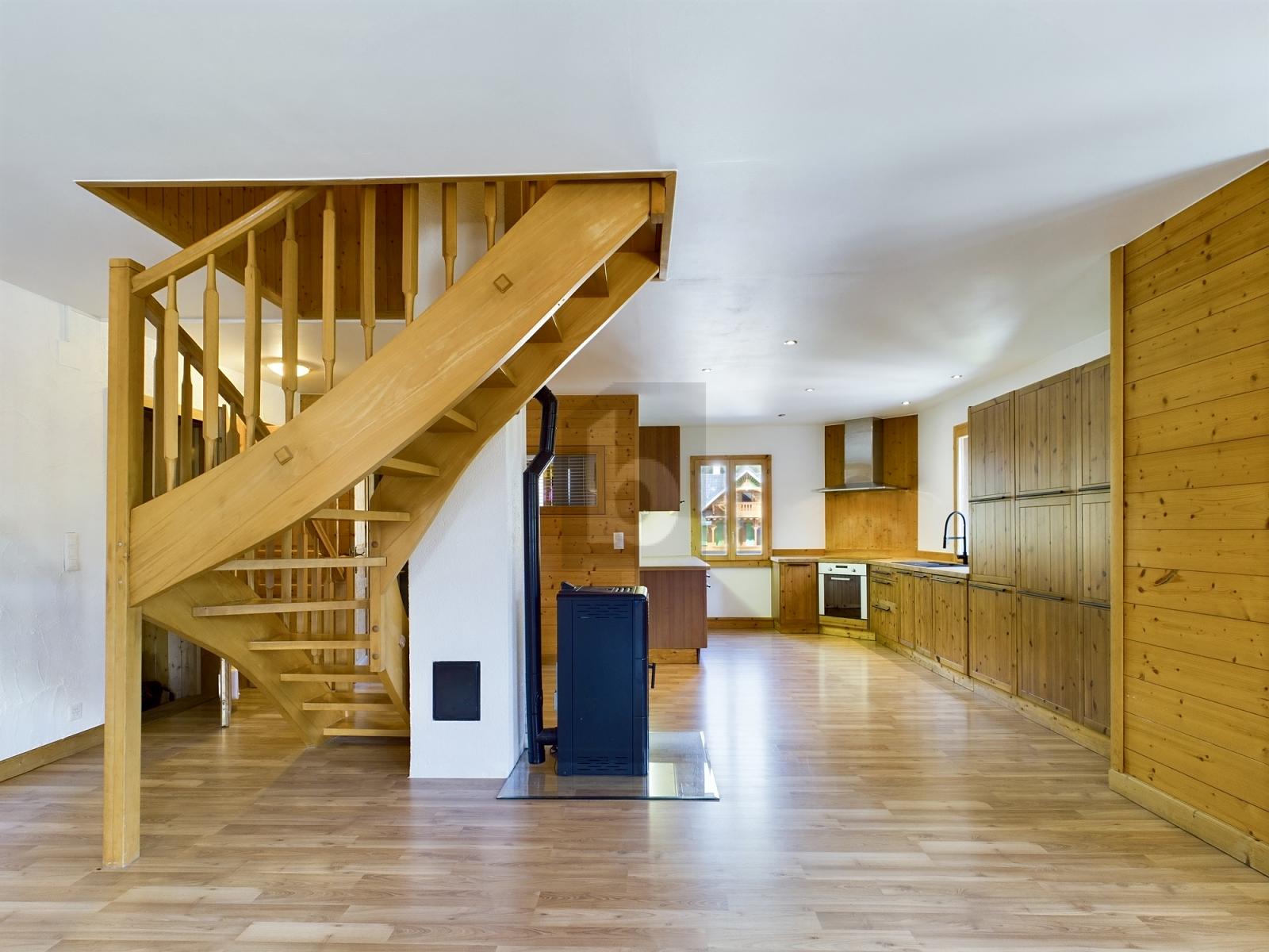 AU COEUR DU VILLAGE, AVEC 2 APPARTEMENTS, RENOVE - 3