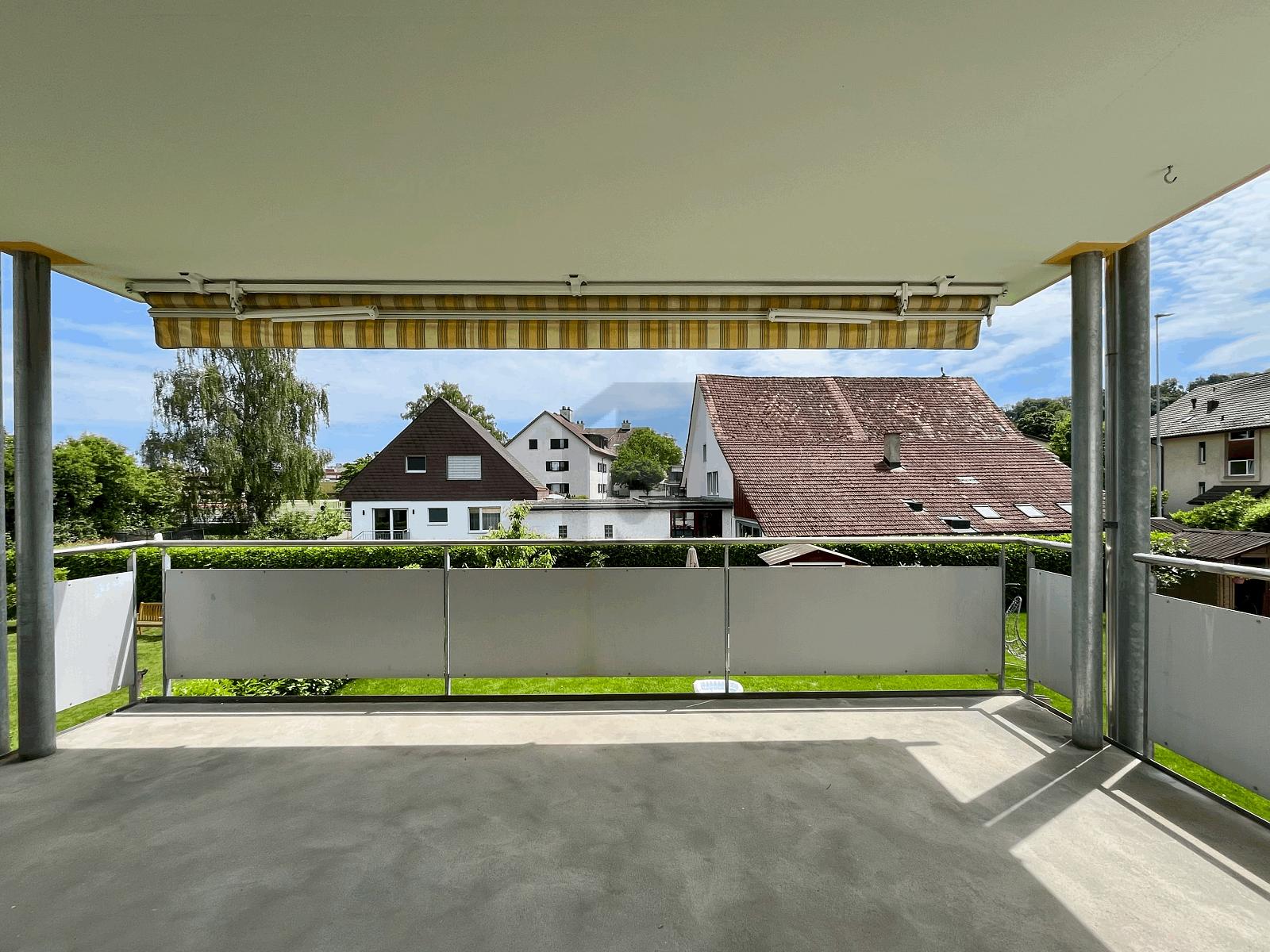 FRISCH RENOVIERT MIT GROSSEM BALKON - 4