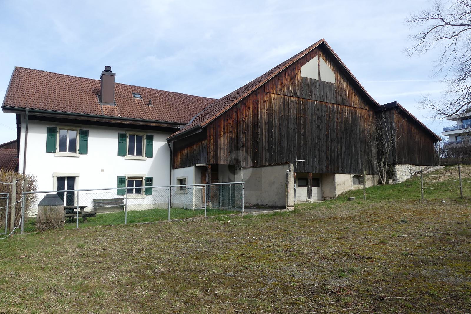 SPACIEUSE MAISON AU CALME - 0