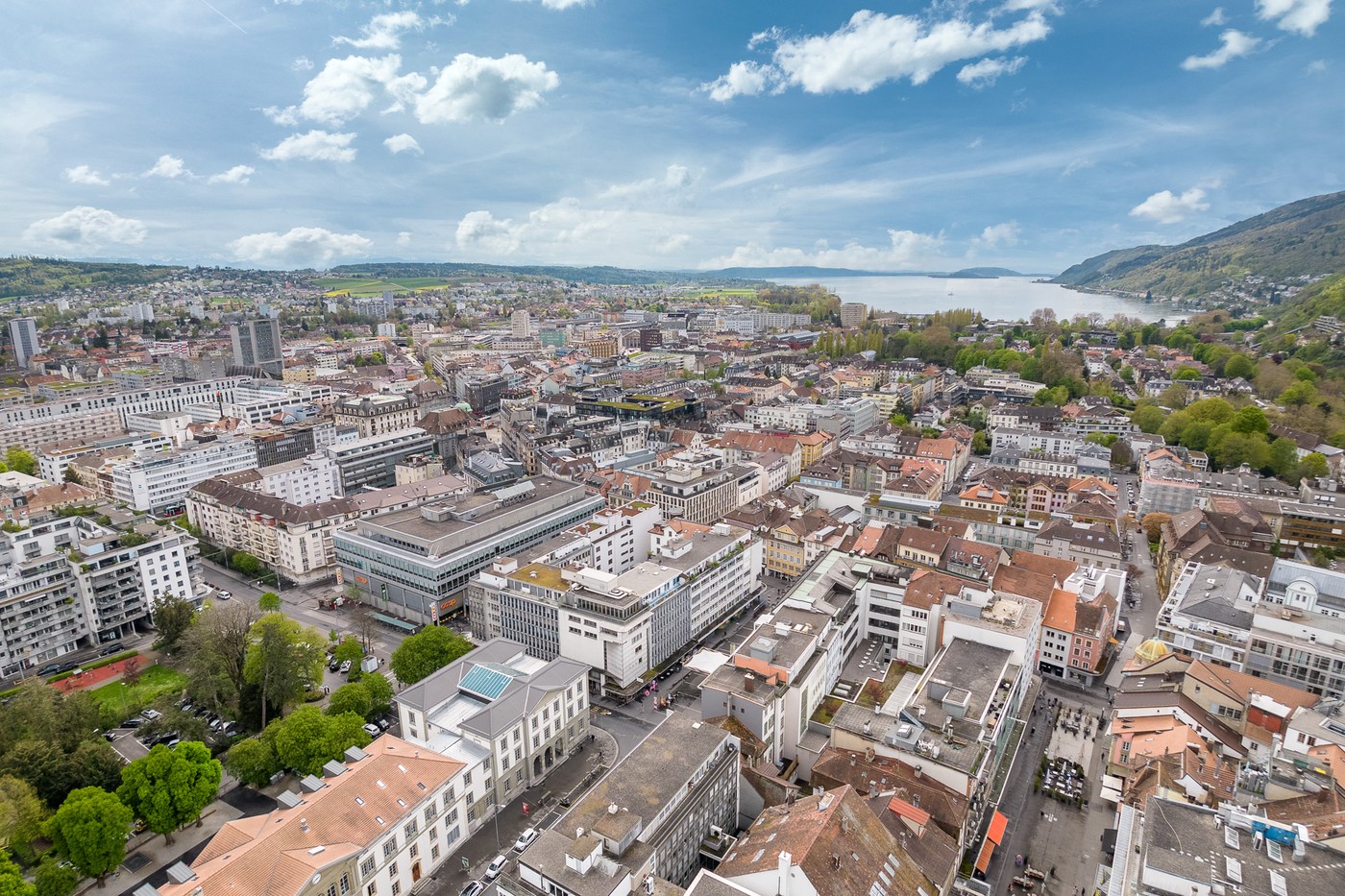 Grosszügige Mietfläche in Biel zu vermieten - 9