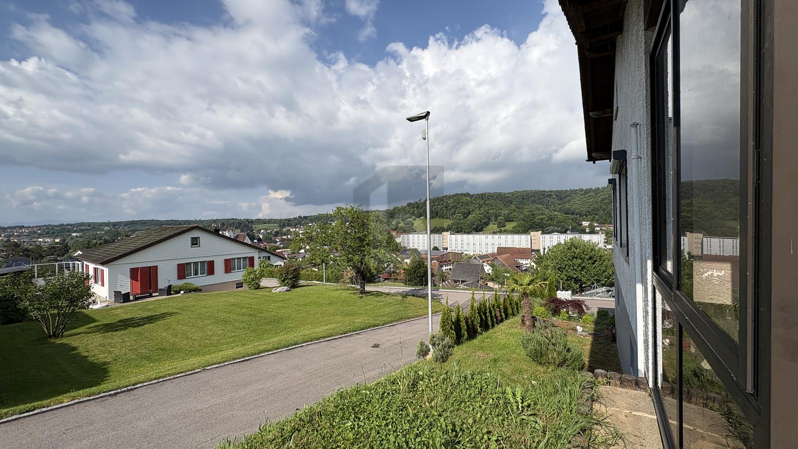 MAGNIFIQUE VUE SUR LE VILLAGE - 0