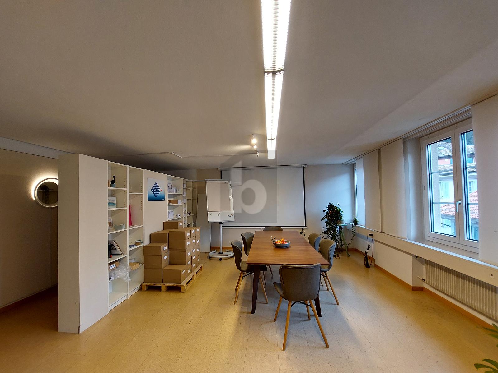 ZENTRALE LAGE, OFFENE GESTALTUNG UND LIFT - 2